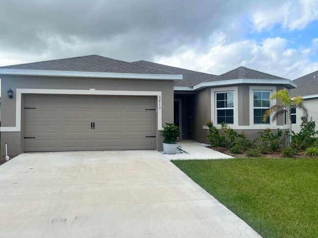 property at 3213 Trinity Cir