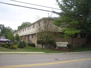 1166 Asbury Rd in Cincinnati, OH - Foto de edificio - Building Photo