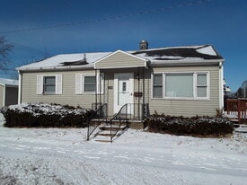 2104 Panama St in Mishawaka, IN - Building Photo