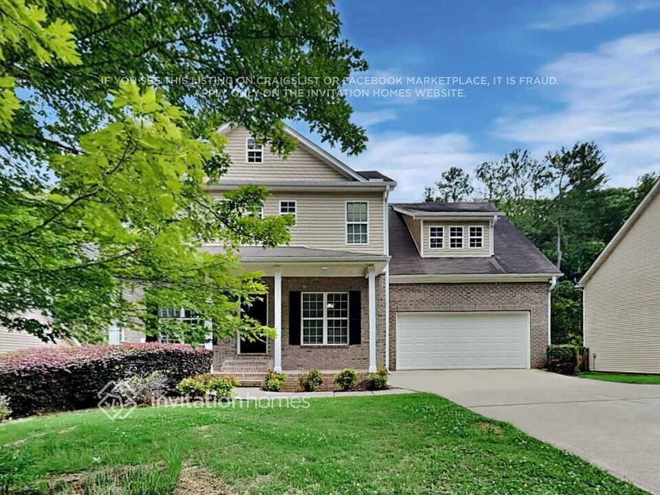 1003 Creek Bottom Rd SW in Loganville, GA - Building Photo