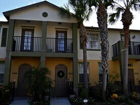 2062 SE Glen Ridge Dr in Port St. Lucie, FL - Building Photo