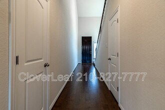 2009 Flametree Ave in New Braunfels, TX - Building Photo - Building Photo