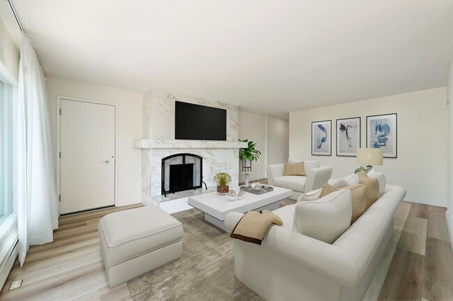 48 Lyford Dr