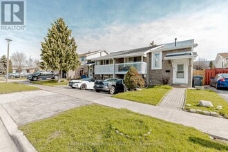 74 Greene Dr in Brampton, ON - Building Photo - Building Photo