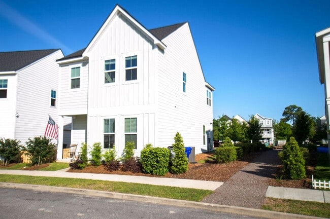 property at 4507 Finn Blvd