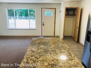 680 N Luke St in Wasilla, AK - Building Photo - Building Photo