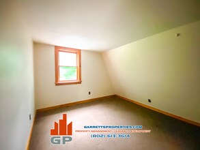 140 W Hill Rd in Worcester, VT - Building Photo - Building Photo