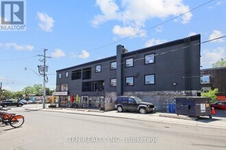 1328 Gerrard St E in Toronto, ON - Building Photo - Building Photo