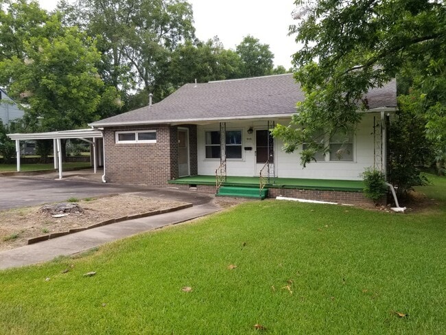 property at 908 Callie Ave