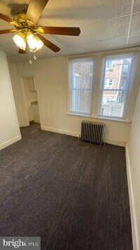 2094 Carver St photo'