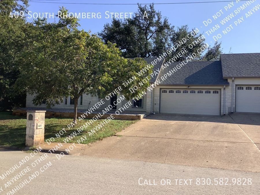 409 S Rhomberg St in Burnet, TX - Building Photo