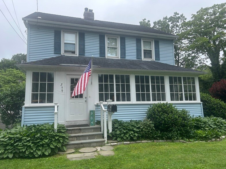 359 West Ave in Darien, CT - Building Photo