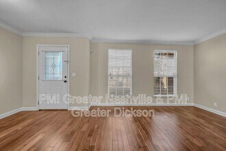 8207 Sawyer Brown Rd in Nashville, TN - Building Photo - Building Photo