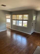 456 N Batavia St in Orange, CA - Building Photo - Building Photo