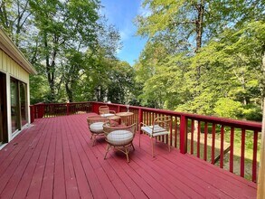 314 Erskine Rd in Stamford, CT - Building Photo - Building Photo