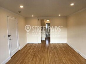 72 St Paul St in Brookline, MA - Building Photo - Building Photo