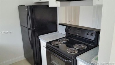 16508 NE 26th Ave-Unit -305 in North Miami Beach, FL - Building Photo - Building Photo