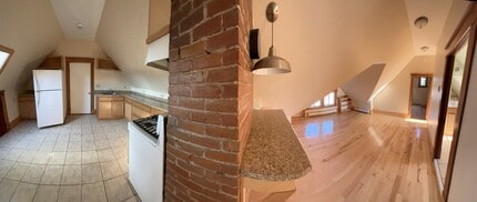 19 Hickok Pl, Unit 3 in Burlington, VT - Building Photo - Building Photo