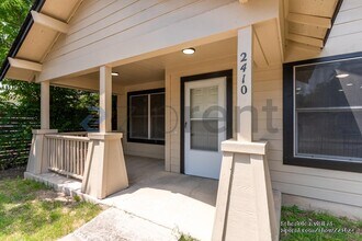 2410 Santa Rita St in Austin, TX - Building Photo - Building Photo