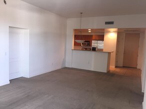 2302 N Central Ave-Unit -410 in Phoenix, AZ - Building Photo - Building Photo