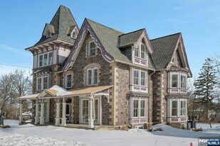 49 Park Ave in Madison, NJ - Building Photo