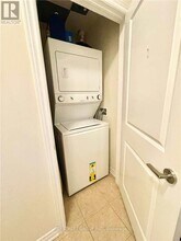 276 Gatwick Dr in Oakville, ON - Building Photo - Building Photo