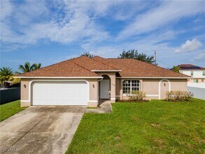 152 NW 6th Ave in Cape Coral, FL - Building Photo - Building Photo