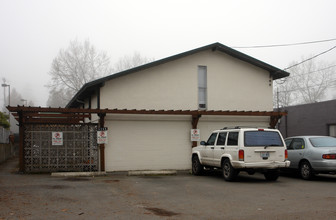 3246 NE 85th St in Seattle, WA - Foto de edificio - Building Photo