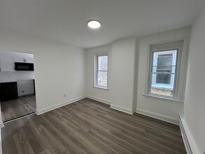 921 W 3rd St in Chester, PA - Building Photo - Building Photo