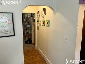 33 Jay St, Unit 1 in Somerville, MA - Building Photo - Building Photo