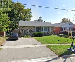 56 McIntyre Crescent in Halton Hills, ON - Building Photo
