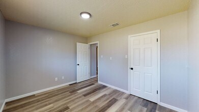 209 W Dove Ln in Harker Heights, TX - Building Photo - Building Photo