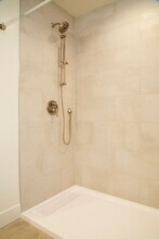 1010 Grand Ave in Glenwood Springs, CO - Foto de edificio - Building Photo