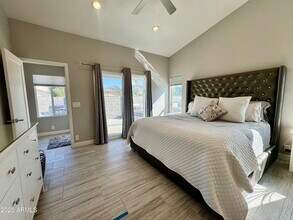 8835 W Michelle Dr in Peoria, AZ - Building Photo - Building Photo