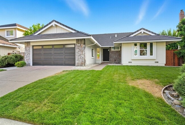 11 Paddock Ct in Pleasant Hill, CA - Building Photo - Building Photo