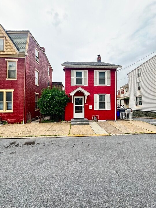 254 S 2nd St in Steelton, PA - Building Photo