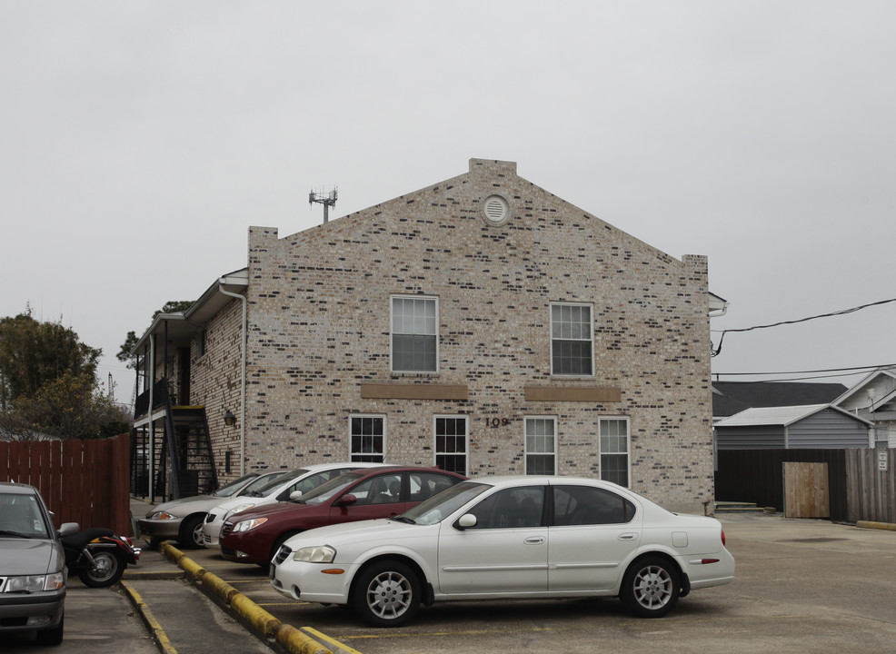 109 Ash St in Metairie, LA - Building Photo