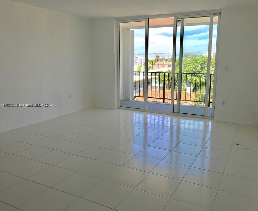 7850 Byron Ave in Miami Beach, FL - Building Photo