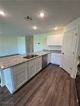 3805 NW 40th Ln in Cape Coral, FL - Building Photo - Building Photo