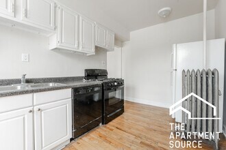 4409 N Kenneth Ave, Unit 1A in Chicago, IL - Building Photo - Building Photo