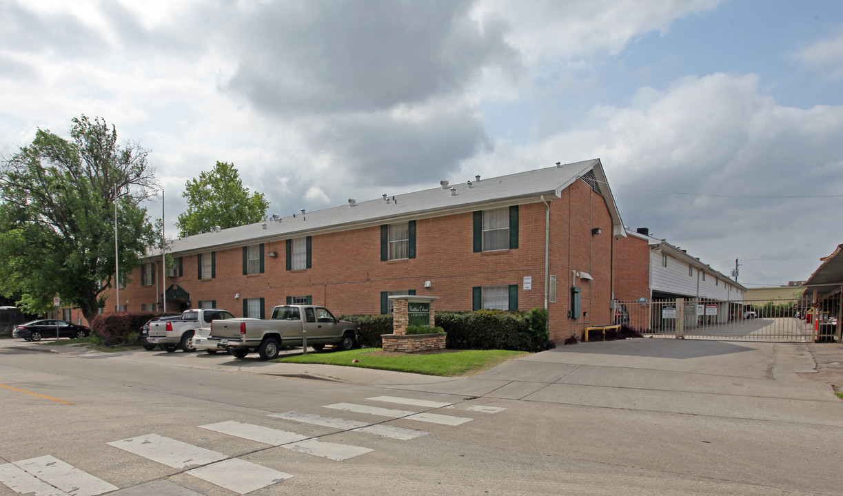 Northline Colonial Apartments in Houston, TX - Building Photo