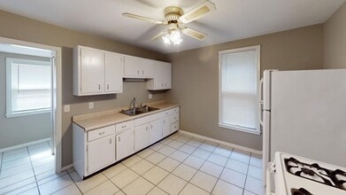 510 Poplar St in Dixon, IL - Building Photo - Building Photo