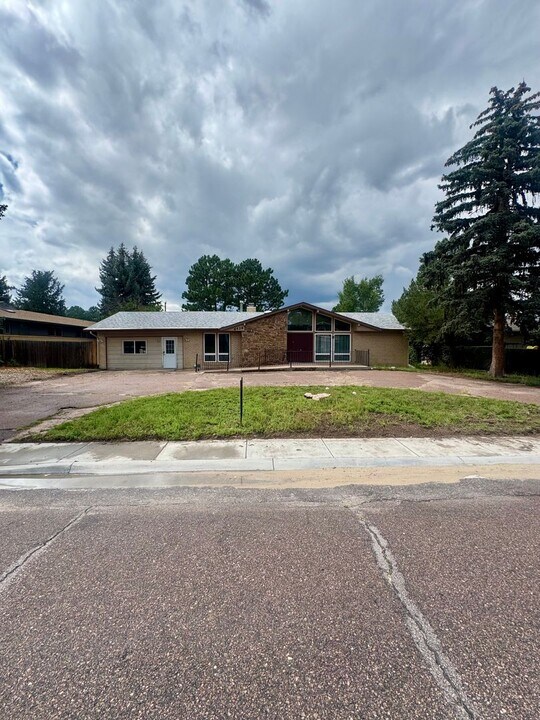 6426 Wicklow Cir E in Colorado Springs, CO - Building Photo