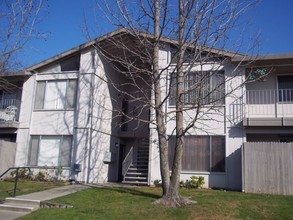 Fairway Village in Fair Oaks, CA - Foto de edificio - Building Photo