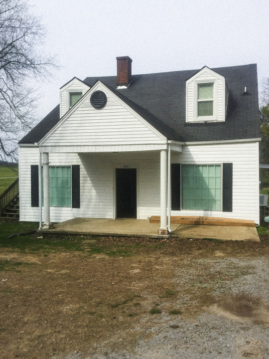 204 S Mulberry St in Cornersville, TN - Building Photo