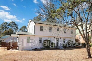 322 E Millbrook Rd in Raleigh, NC - Building Photo