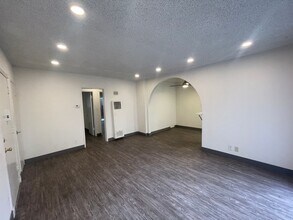 3419-31 Keystone Ave, Unit 31 02 in Los Angeles, CA - Building Photo - Building Photo