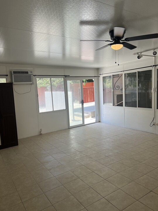 2334 Wilshire St, Unit Apartment in Riverside, CA - Foto de edificio