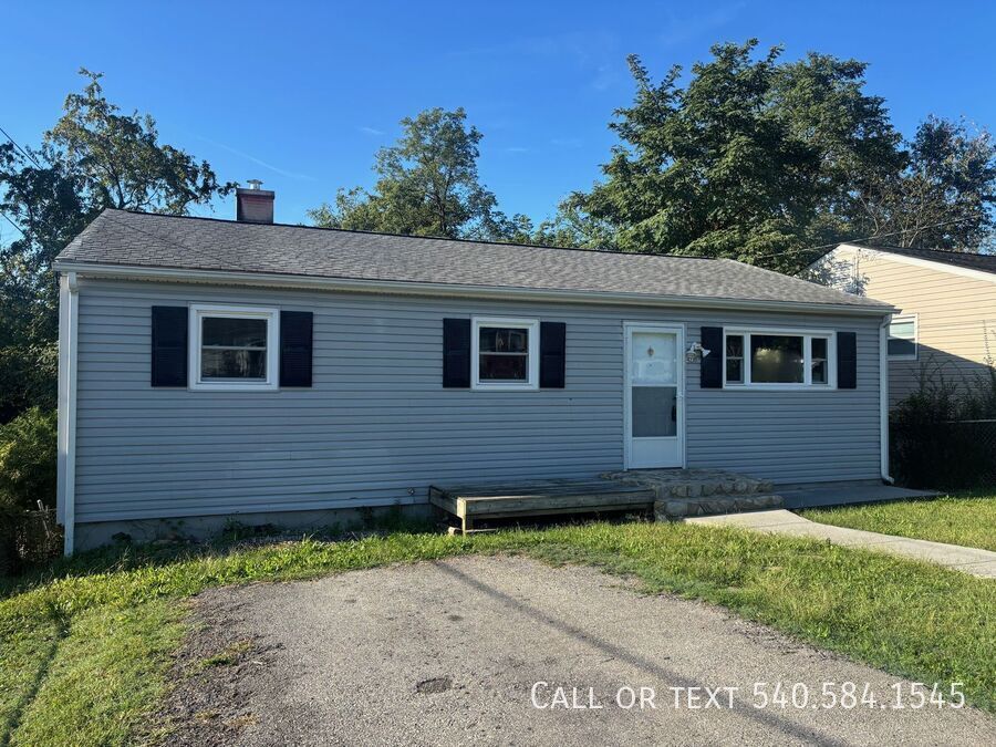 4230 Moomaw Ave NW in Roanoke, VA - Foto de edificio