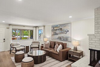 1571 David Ave in Monterey, CA - Building Photo - Building Photo